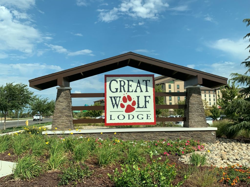 Great Wolf Lodge sign in Manteca California