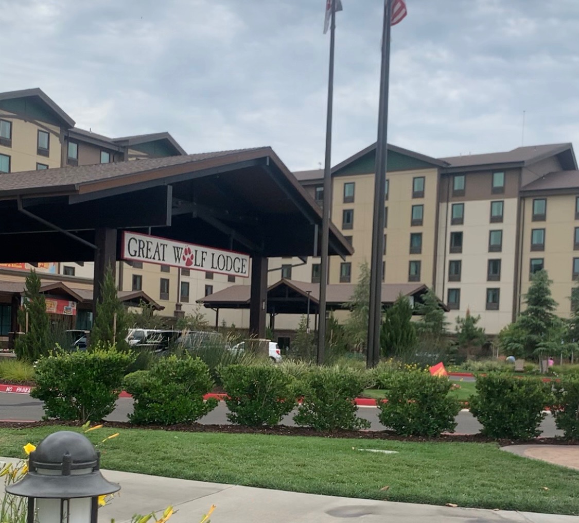 Main Entrance of great wolf lodge in Manteca, California