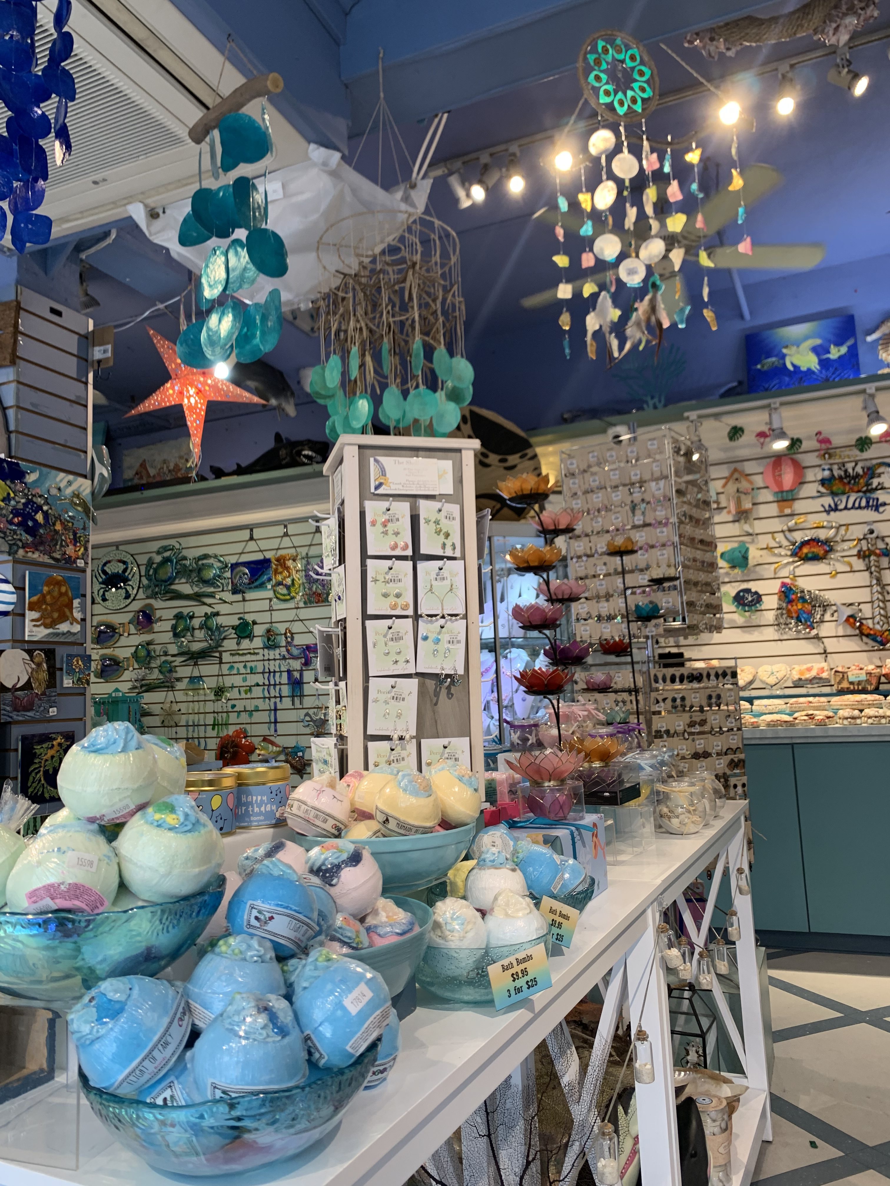 fun seashell store at Pier 39 in San Francisco