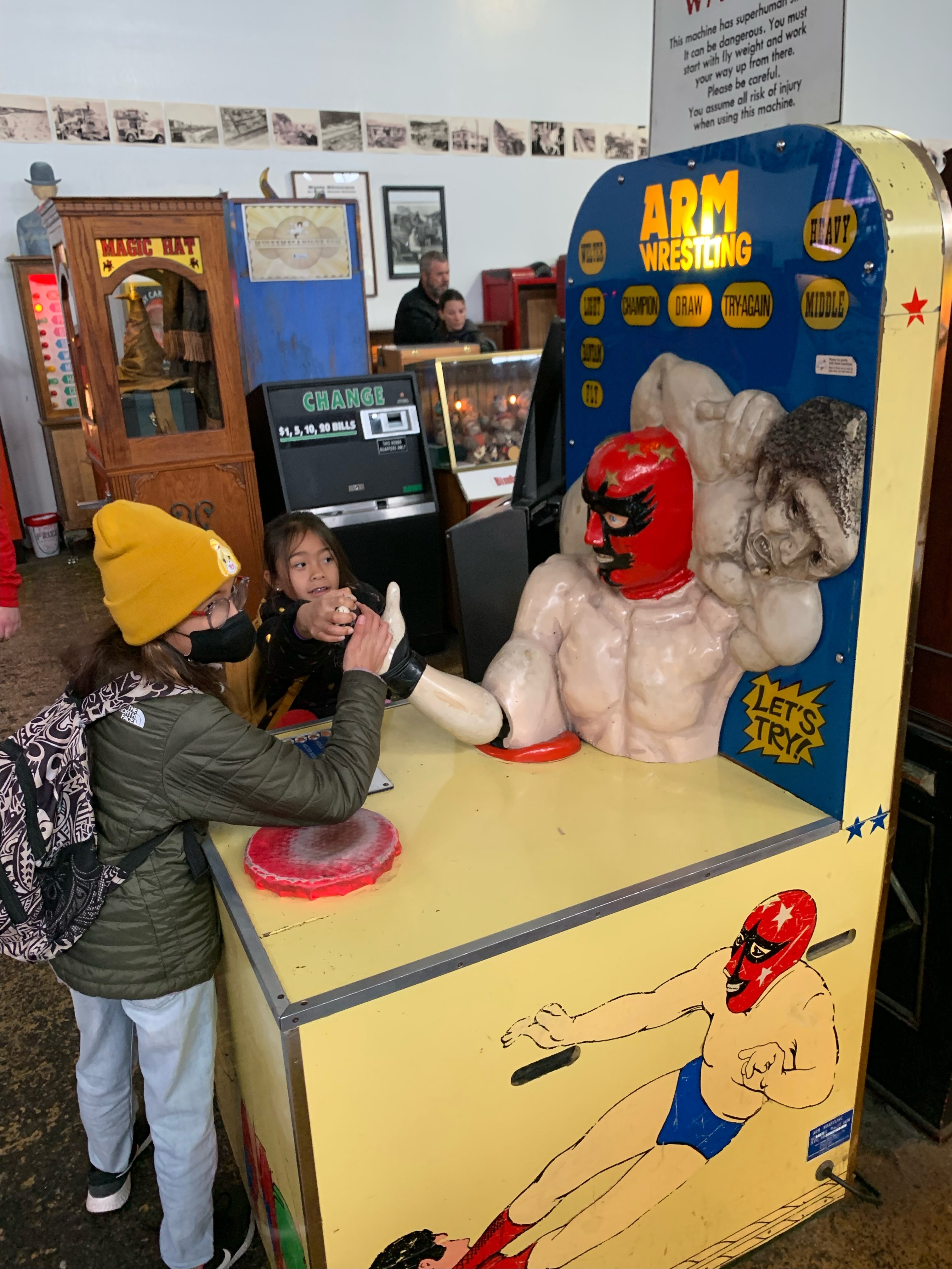 arm wrestling game at musee mecanique